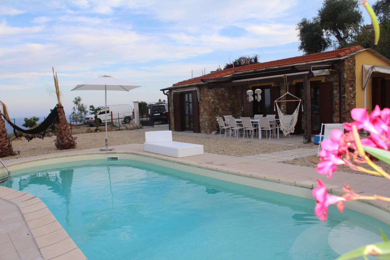 Villa Clicla - Pool, Sea,hommock Swing And Laziness Imperia