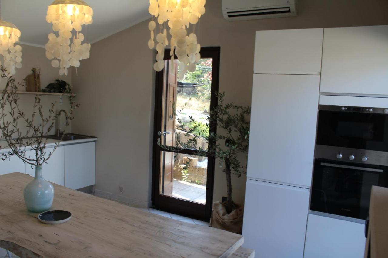 Clicla - Pool, Sea,hommock Swing And Laziness Villa